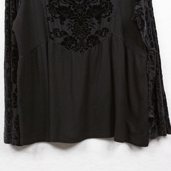 SIGNATURE STUDIO Burnout Velvet Thermal Waffle Knit Top Whimsigoth Black Sz 1X - Picture 4 of 7